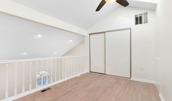 6630 MEDINAH Ln, Alexandria, VA 22312