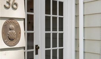 36 Kay Blvd, Newport, RI 02840