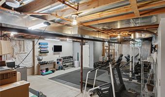 6600 Dye Rd, Akron, NY 14001
