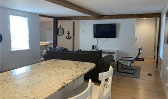 5 Division St, Newport, RI 02840