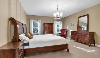 95 Crickett Cir, East Greenwich, RI 02818