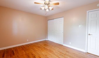 1907 Lone Pine Dr, Arnold, MO 63010
