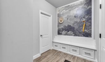 1091 Green Rd, Ann Arbor, MI 48105