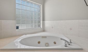 908 HILLY BEND Dr, Apopka, FL 32712