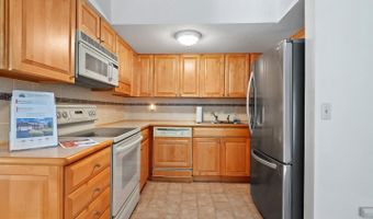 6 WHITEMARSH Ct, Dover, DE 19904