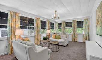 9 Stratford Rd, Andover, MA 01810