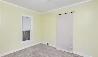 815 Grove St, Adel, IA 50003