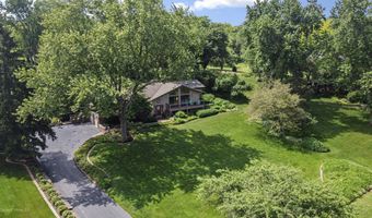 40484 Sunset Dr N, Antioch, IL 60002
