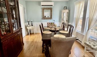 225 Pearl St, Beach Haven, NJ 08008