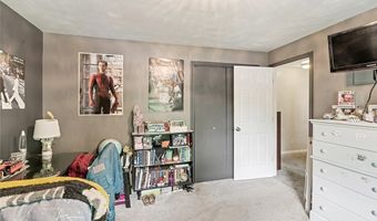 4633 Barrington Dr, Austintown, OH 44515
