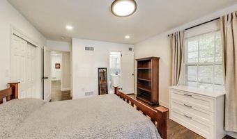3100 N GLEBE Rd, Arlington, VA 22207