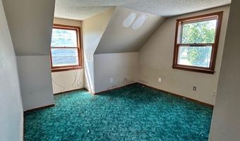 309 1st St E, Altoona, IA 50009