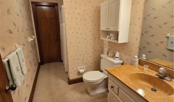 123 Forest Ct, Advance, NC 27006