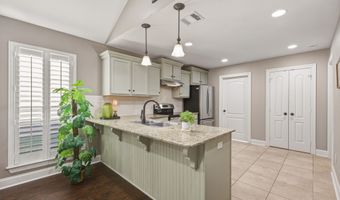 111 Acacia Ln, Abbeville, LA 70510