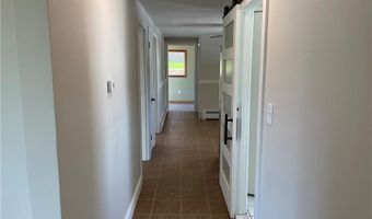 29 TACOMA St, Cranston, RI 02920