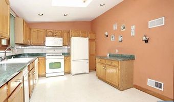 64 Lunn Ave, Bergenfield, NJ 07621