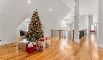 236 Tomaquag Rd, Hopkinton, RI 02804