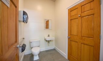 51 Market St, Apalachicola, FL 32320