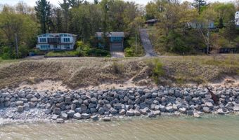 125 E Lakefront Dr, Beverly Shores, IN 46301