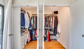 200 N PICKETT St 308, Alexandria, VA 22304