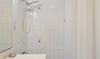 19 W 32ND St 1, Bayonne, NJ 07002