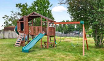 1645 E ROELAND Ave, Appleton, WI 54915