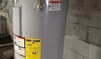 572 W Main St, Adena, OH 43901