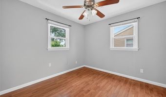 340 Hillcrest Blvd, Ballwin, MO 63021