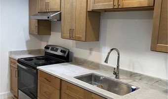 510 Corey Ln, Middletown, RI 02842