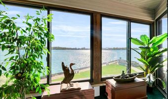 523 Lathrop Ave, Algonac, MI 48001