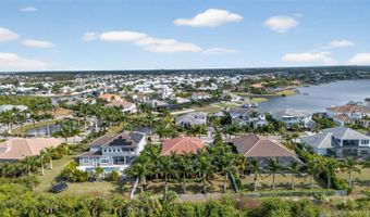 830 MANNS HARBOR Dr, Apollo Beach, FL 33572