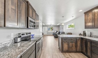 860 1ST St SE, Bandon, OR 97411