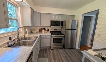 1494 Hilton Dr, Akron, OH 44313