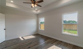1055 N King St, Alice, TX 78332