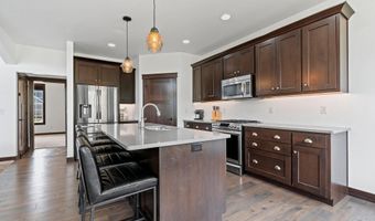 1013 HARVEST Trl, Appleton, WI 54913