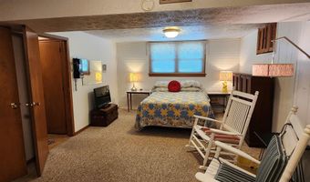 2110 Oak St, Atlantic, IA 50022