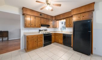 35 Fairview Dr, Middletown, NJ 07748