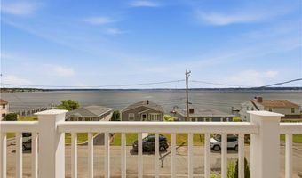 11 King Philip Ave, Bristol, RI 02809