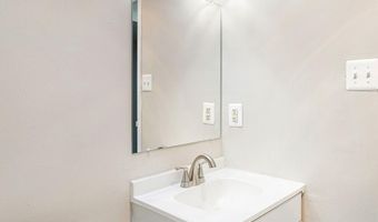 6155 EDSALL Rd B, Alexandria, VA 22304