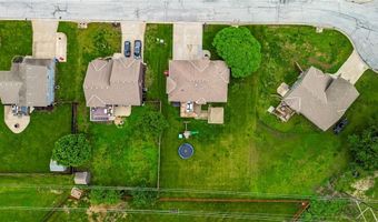 804 N 168th St, Basehor, KS 66007