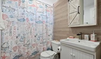 5332 NUTMEG Ave, Sarasota, FL 34231