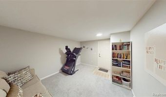 2916 Signature Blvd, Ann Arbor, MI 48103