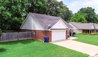 107 Acorn Ln, Batesville, MS 38606