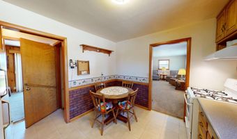176 Powers Ave N, Alden, MN 56009
