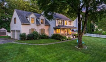 489 Hoyt St, Darien, CT 06820