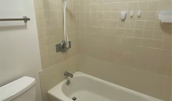 98-1038 Moanalua Rd 2208, Aiea, HI 96701