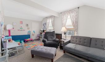 91 Warren Ave, Cranston, RI 02920