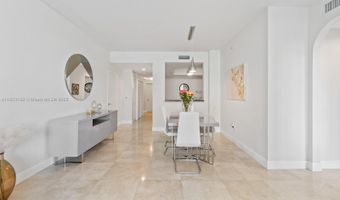 3340 NE 190th St 405, Aventura, FL 33180