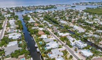 212 OAK Ave, Anna Maria, FL 34216