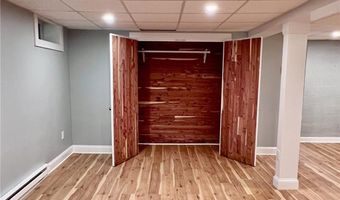 190 Brookhaven Rd, North Kingstown, RI 02852